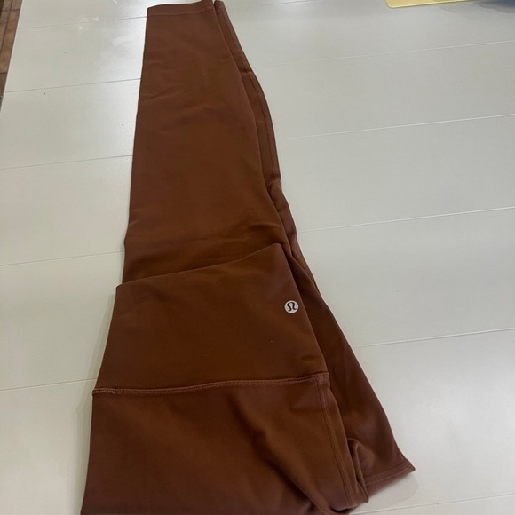 Lululemon Align High-Rise Pant 28"
Roasted Brown - Picture 8 of 9